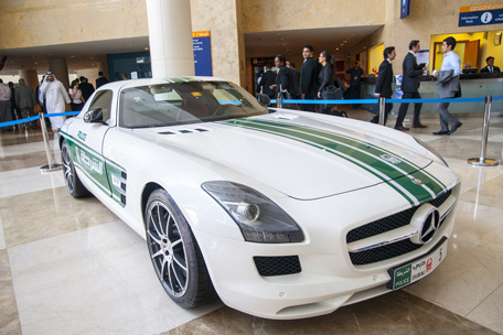 dubai-police-car