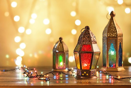 Eid al-Fitr celebration in Desert Safari, Dubai, with colorful Ramadan lamps