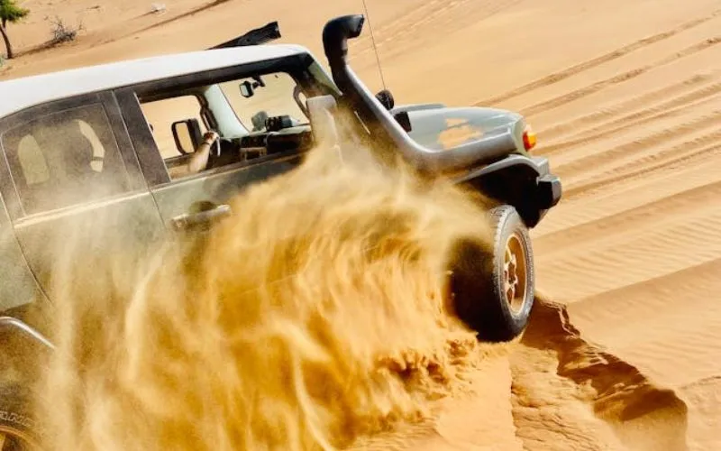 Dune Bashing in Overnight Safari Abudhabi Desert